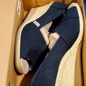 TOMS Black Wedges